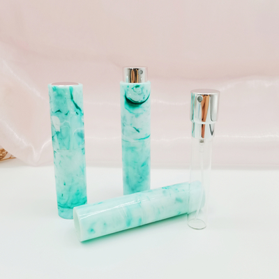 Color modificado para requisitos particulares 8ml de la botella de perfume recargable del modelo plástico del mármol de la inyección