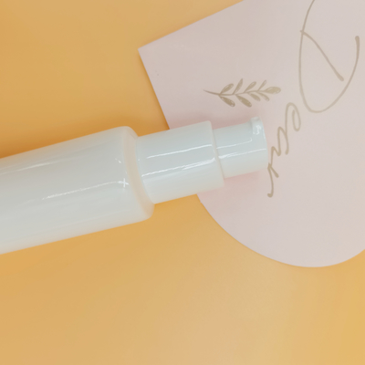 capacidad plástica 30ml del tubo de la loción del diámetro PE de los 30MM - tubo de la barrera de la polimerización en cadena del 50% de 50ml