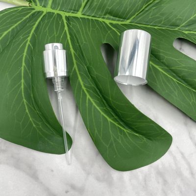 Dosificación recargable del rociador 15/400 0.07ML 0.09ML de la bomba del perfume con el cuello de plata