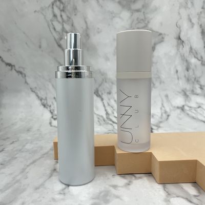 La ronda privada de aire vacía de la botella de Skincare 50ml del ABS/derecho lleva a hombros la superficie metalizada