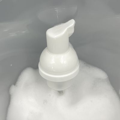 Jabón que hace espuma del cuarto de baño del champú del dispensador 30m m de la dosificación reutilizable del cierre 0.06ml