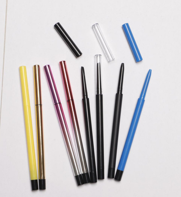 Envase plástico delgado vacío de relleno del maquillaje del diámetro 6m m de la altura 123m m del estilo del lápiz de ceja de la capacidad 0.08g